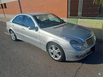 Mercedes E280
