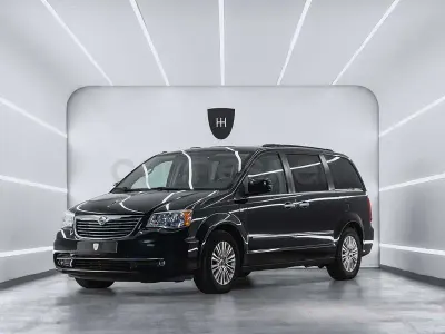 Usado Lancia Voyager Gold 178 CV (130 kW) 2013 Negro Monovolumen