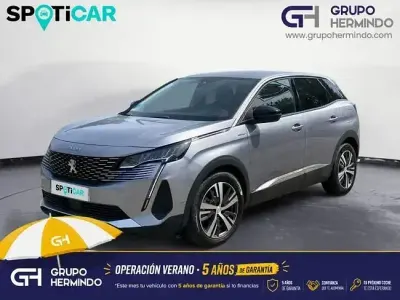 Usado Peugeot 3008 Allure 225 CV (165 kW) 2022 Gris / plata SUV