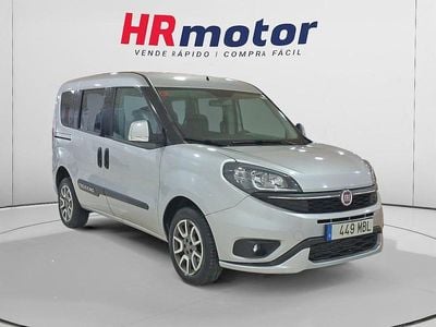 Gris Usado 2022 Fiat Doblò Trekking Monovolumen | 17.890 € (Un poco caro)