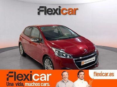 Usado Peugeot 208 Access 82 CV (60 kW) 2017 Rojo Utilitario