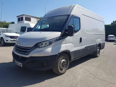 Usado Iveco Daily 136 CV (100 kW) 2022 Van