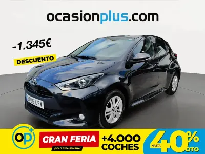 Usado Toyota Yaris Edition 125 CV (91 kW) 2021 Negro Utilitario