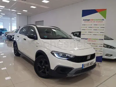 Usado Fiat Tipo Cross 101 CV (74 kW) 2022 Blanco Berlina