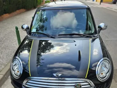 Usado Mini Cooper D 111 CV (81 kW) 2013 Negro Utilitario