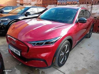 Rojo Usado 2024 Ford Mustang Mach-E SUV | 34.750 € (Un poco caro)