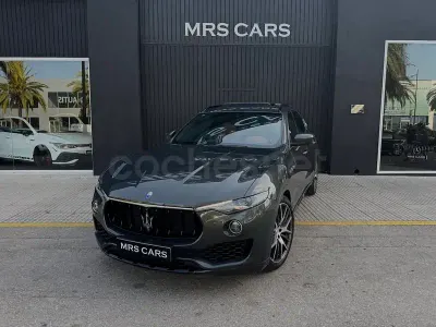 Usado Maserati Levante 275 CV (202 kW) 2017 Gris / plata SUV