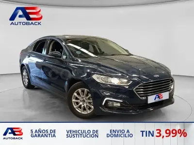 Usado Ford Mondeo Trend 187 CV (137 kW) 2021 Azul Berlina