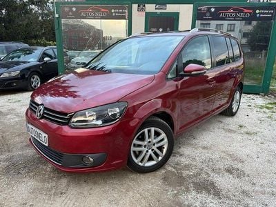 Usado VW Touran Advance 105 CV (77 kW) 2012 Granate Monovolumen
