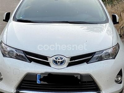 Toyota Auris Hybrid