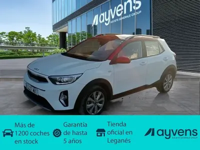 Usado Kia Stonic 101 CV (74 kW) 2022 Blanco SUV