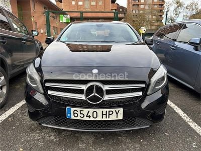 Begagnad Mercedes A180 Urban 122 HK (89 kW) 2014 Svart Sedan