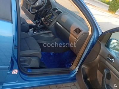 Azul Usado 2004 VW Golf IV Highline Berlina | 5300 € (Un poco caro)