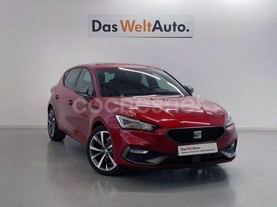 Rojo Nuevo 2025 Seat Leon FR Berlina | 29.190 € (Precio justo)