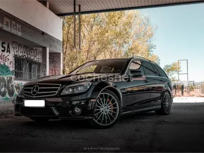 Usado Mercedes C63 AMG AMG 457 CV (336 kW) 2009 Negro Familiar
