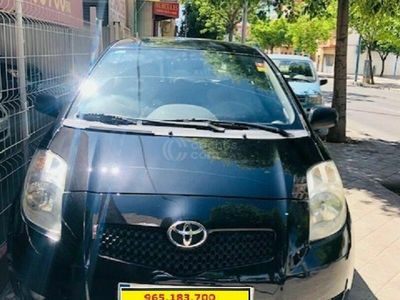 usado Toyota Yaris 1.4d-4d Sol