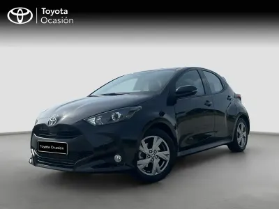 Usado Toyota Yaris Active 116 CV (85 kW) 2025 Negro Utilitario