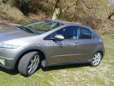 Usado Honda Civic Sport 140 CV (102 kW) 2005 Beige Berlina