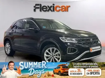 Usado VW T-Roc Life 110 CV (80 kW) 2023 Negro SUV