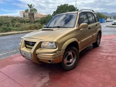 Usado Suzuki Grand Vitara 87 CV (63 kW) 1999 Amarillo SUV