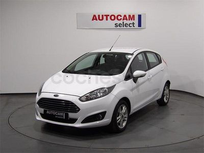 Usado Ford Fiesta Trend 100 CV (73 kW) 2015 Blanco Berlina