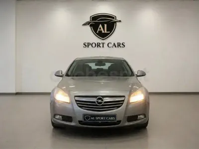 Usado Opel Insignia Selective 140 CV (102 kW) 2012 Gris / plata Berlina