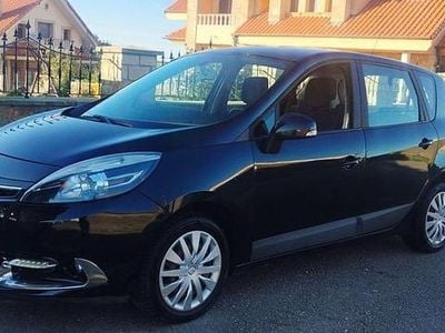 Begagnad Renault Scénic III Business 110 HK (80 kW) 2013 Svart Minibuss