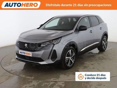 Usado Peugeot 3008 Allure 131 CV (96 kW) 2023 Gris SUV