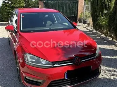 Usado VW Golf VII Sportline 150 CV (110 kW) 2015 Rojo Berlina