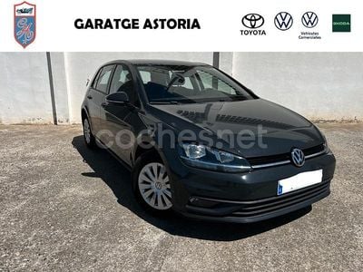 Gris / plata Usado 2018 VW Golf VII Advance Berlina | 16.200 € (Precio justo)