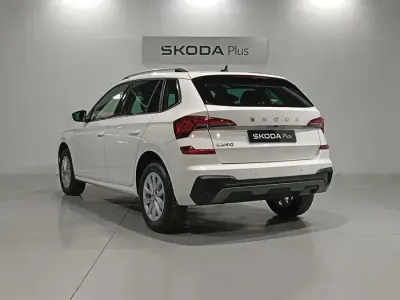 Usado Skoda Kamiq Selection 115 CV (84 kW) 2025 Blanco SUV
