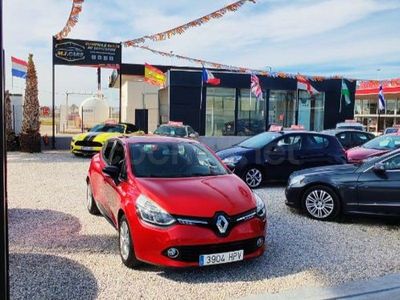 Usado Renault Clio IV Dynamique 90 CV (66 kW) 2013 Rojo Berlina