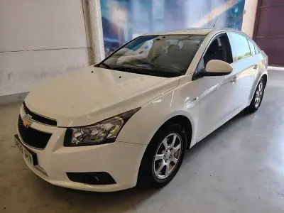 Usado Chevrolet Cruze LT 150 CV (110 kW) 2010 Blanco Berlina