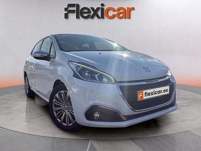 Usado Peugeot 208 Style 82 CV (60 kW) 2018 Blanco Utilitario