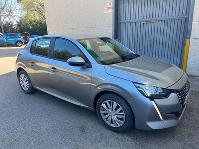 Usado Peugeot 208 Active 100 CV (73 kW) 2022 Gris / plata Utilitario