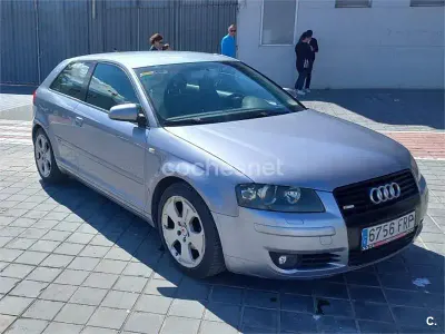 Usado Audi A3 Ambiente 100 CV (73 kW) 2004 Gris / plata Utilitario