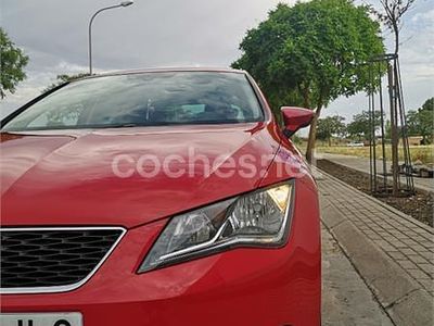 Usado Seat Leon CONNECT 110 CV (80 kW) 2016 Rojo Berlina
