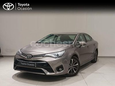 Marrón Usado 2015 Toyota Avensis Advance Berlina | 13.800 € (Caro)