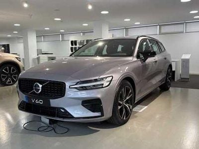 Plateado Nuevo 2025 Volvo V60 Plus Familiar | 45.900 € (Precio justo)