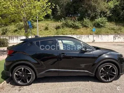 Käytetty Toyota C-HR Edition 184 HP (135 kW) 2023 Musta Katumaasturi
