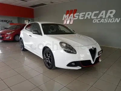 Usado Alfa Romeo Giulietta Super 120 CV (88 kW) 2017 Blanco Utilitario