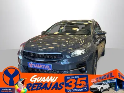 Usado Kia XCeed 120 CV (88 kW) 2021 Gris / plata SUV
