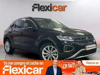 Usado VW T-Roc Life 110 CV (80 kW) 2023 Negro SUV