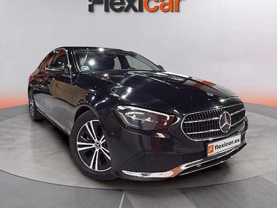 Usado Mercedes E220 194 CV (142 kW) 2021 Negro Familiar