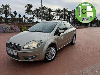 Usado Fiat Linea Emotion 120 CV (88 kW) 2008 Beige Berlina