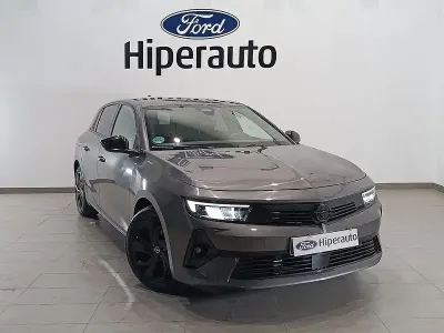 Usado Opel Astra 130 CV (95 kW) 2023 Gris / plata Utilitario