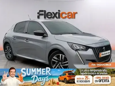 Usado Peugeot 208 Allure 100 CV (73 kW) 2023 Gris Utilitario