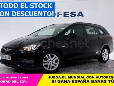 Usado Opel Astra Elegance 122 CV (89 kW) 2019 Negro Familiar