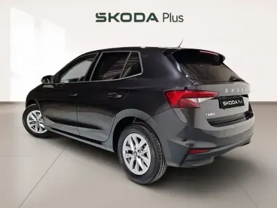 Usado Skoda Fabia Selection 116 CV (85 kW) 2025 Negro Utilitario