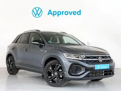 Usado VW T-Roc R-line 115 CV (84 kW) 2025 Gris / plata SUV